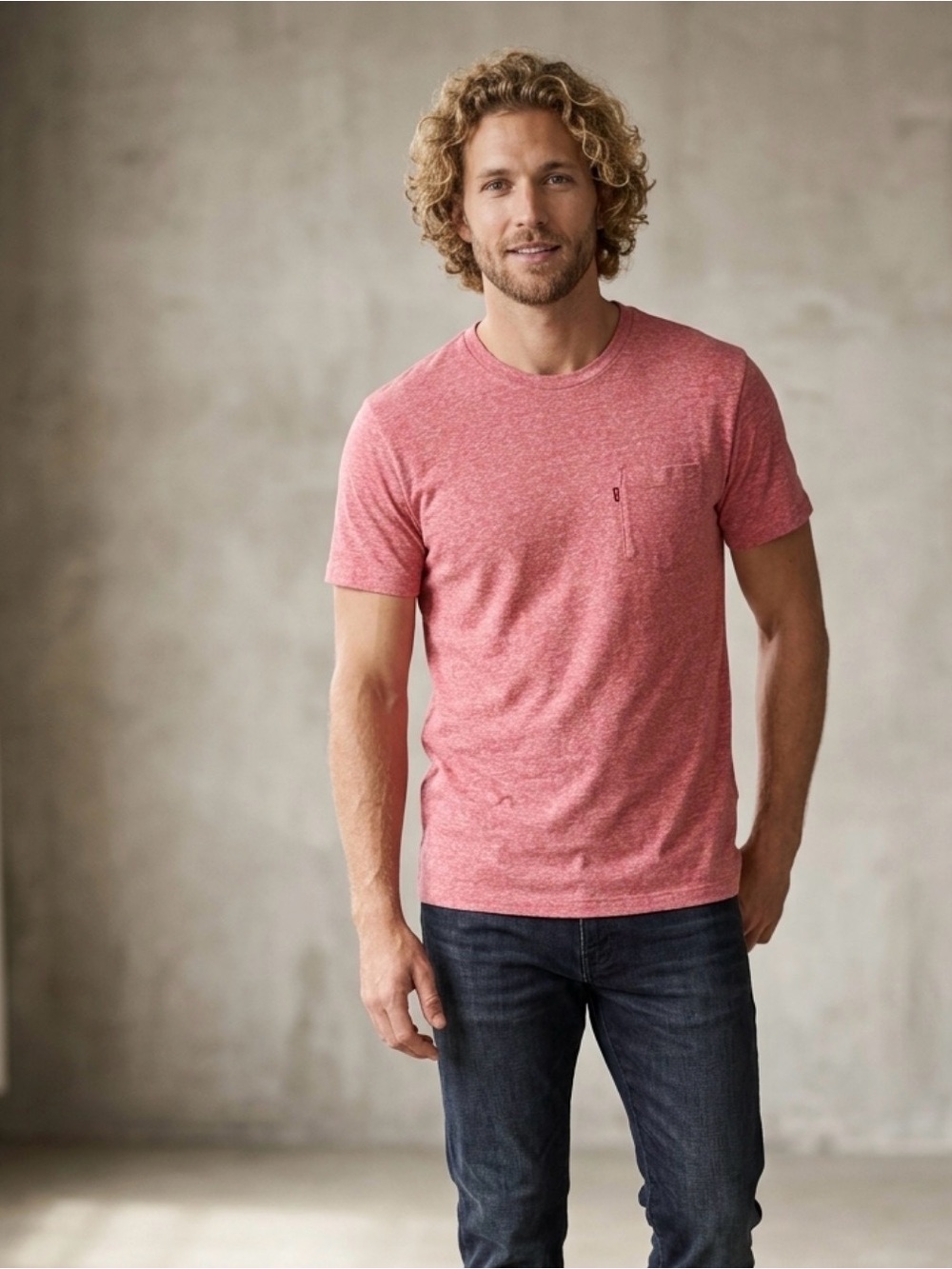 Levi's Size M Heathered Red/Pink Crewneck Pocket Tee